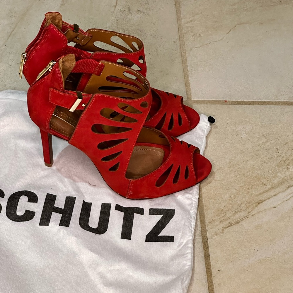 Red sandals - Picture 3 of 5